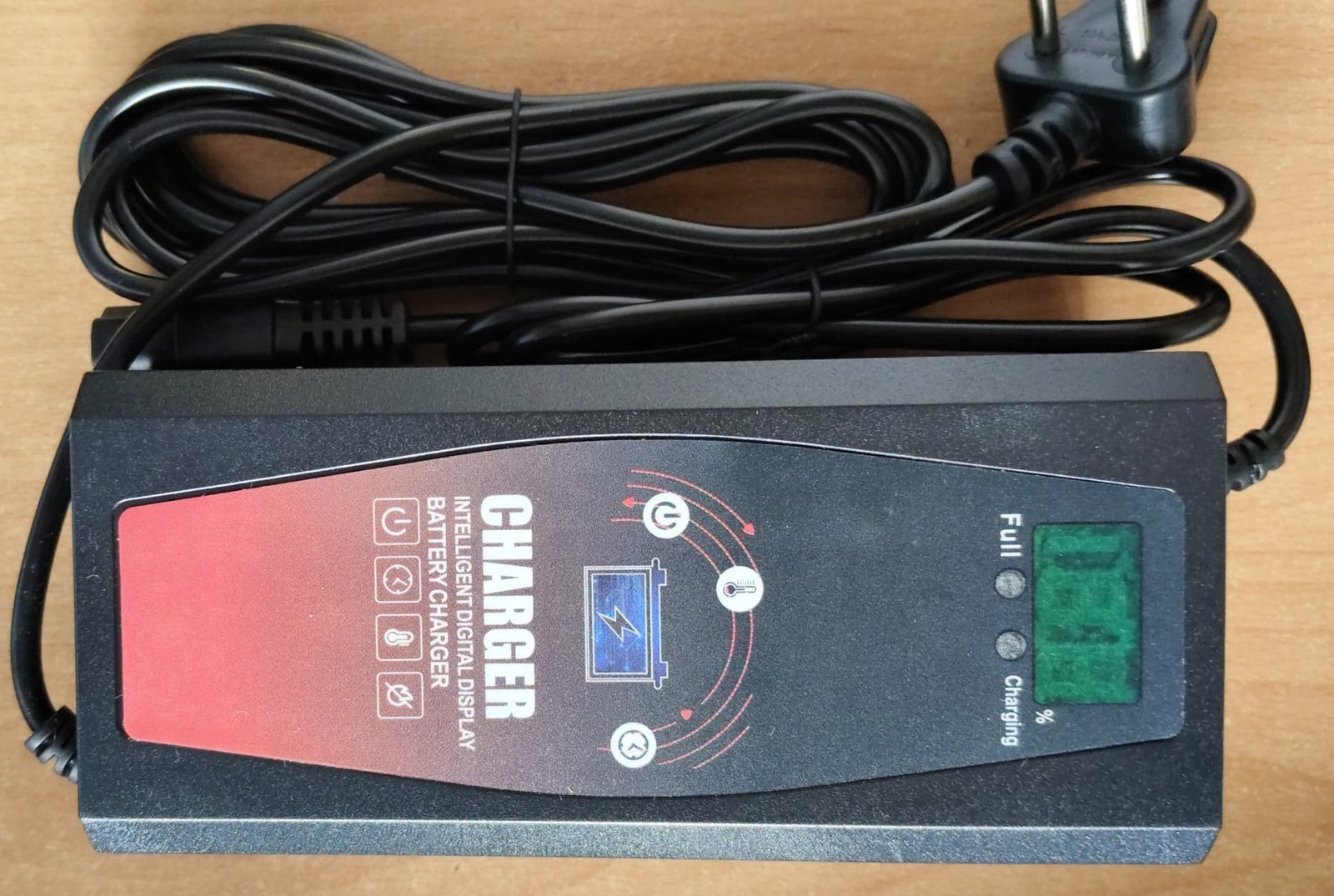 LEAD ACID EV CHARGER 72V VEER JI 72V 4A Electric Vehicle Lead-Acid Battery Charger - Image 1